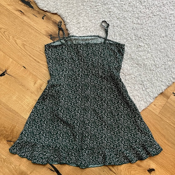 Shein Green Ruffle Trim Tie Side Plant Cami Dress - Picture 2 of 2